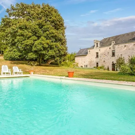 17th Century Manor House * Doue-la-Fontaine
